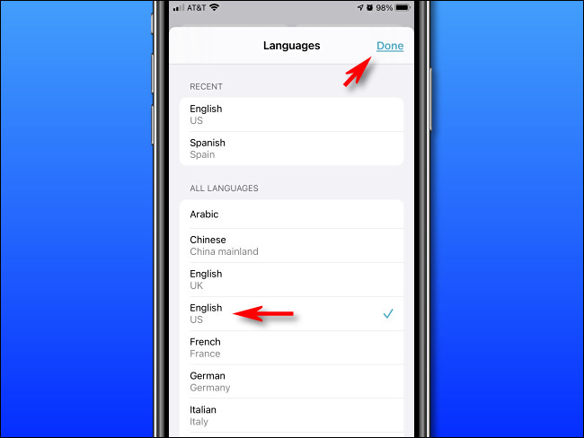 Dans Apple Translate sur iPhone, sélectionnez une langue dans la liste, puis appuyez sur « Fait ».