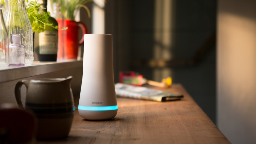 Comment connecter Google Assistant et Alexa à SimpliSafe