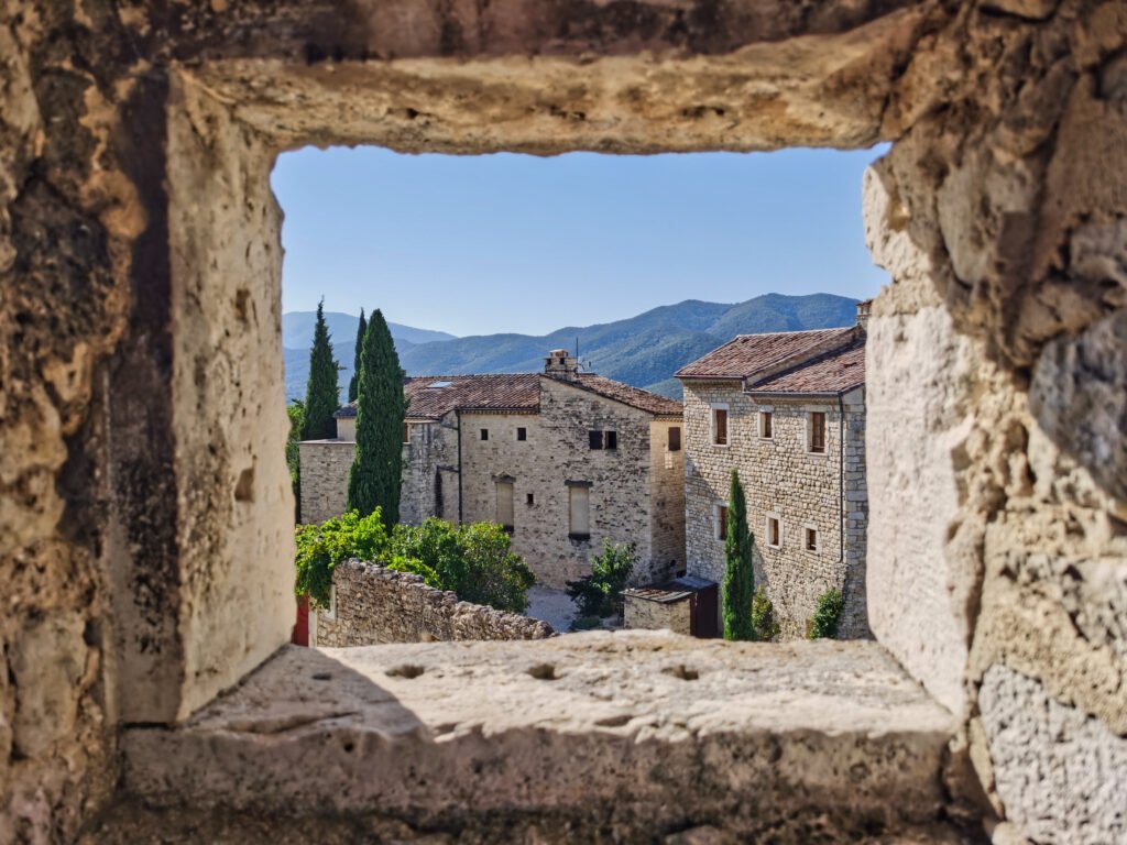 Pueblo de Poët-Laval