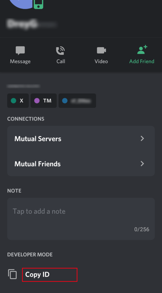 Copiez l'ID utilisateur sur Discord depuis le mobile.  De cette façon, nous pouvons signaler ou signaler un utilisateur Discord.