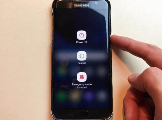 Résoudre les problèmes d'écran noir sur les téléphones Android - Redémarrez votre appareil